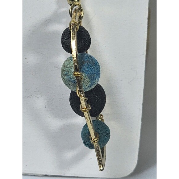 Handmade Boho Dangle Earrings Gold Tone Wire Wrapped Leaf Frame with Fabric Ball - Picture 6 of 10